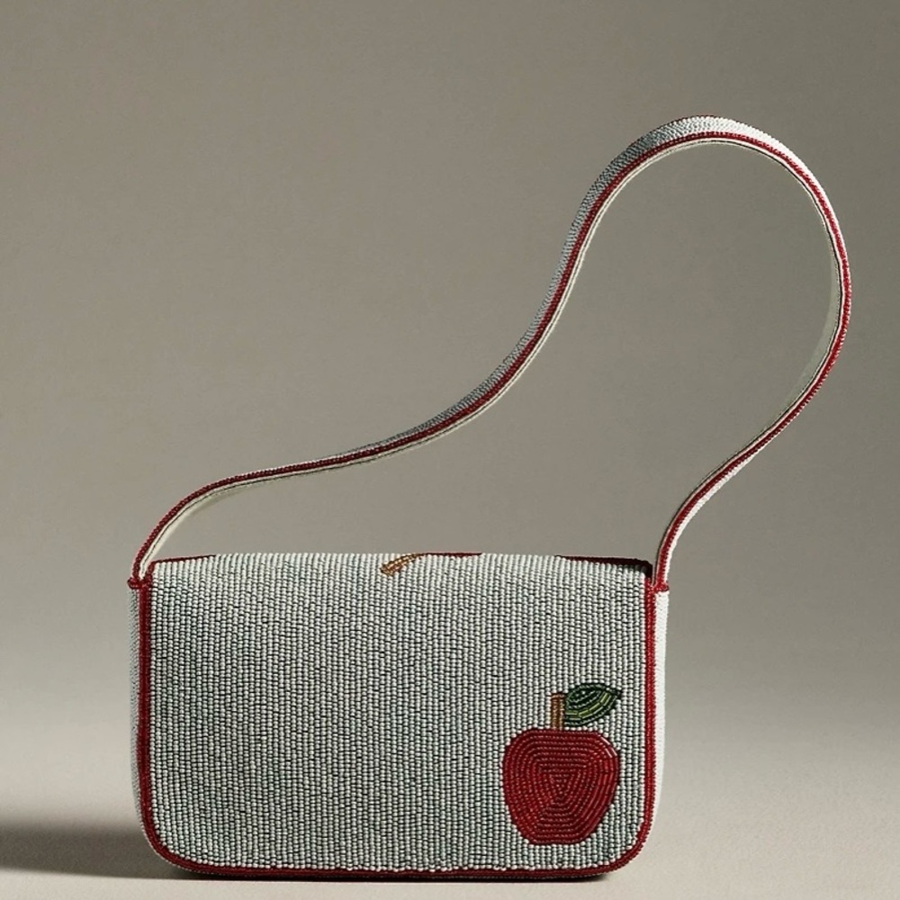 Anthropologie Fiona Beaded Bag – Apple Pattern NWT ✨🍎 - Picture 2 of 7
